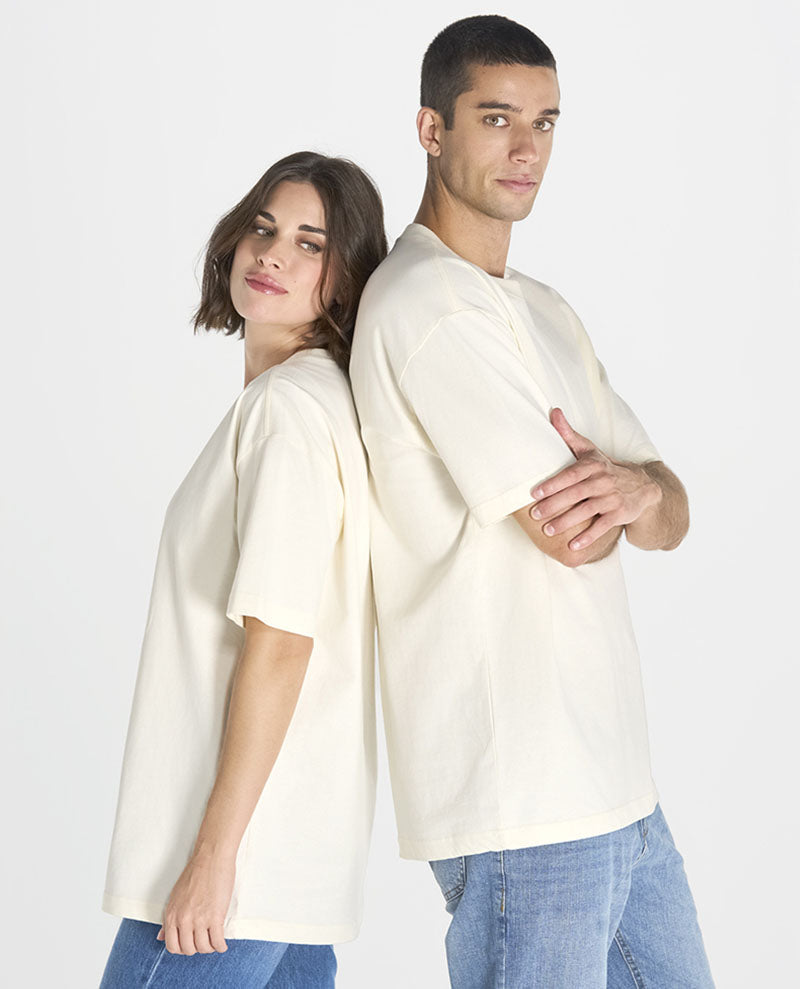 Camiseta Oversize Minimal Beige 240G | Our Style Canarias - ourstyle.es
